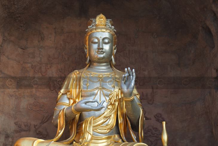 Golden-leaf-coated-buddha-sculptures
